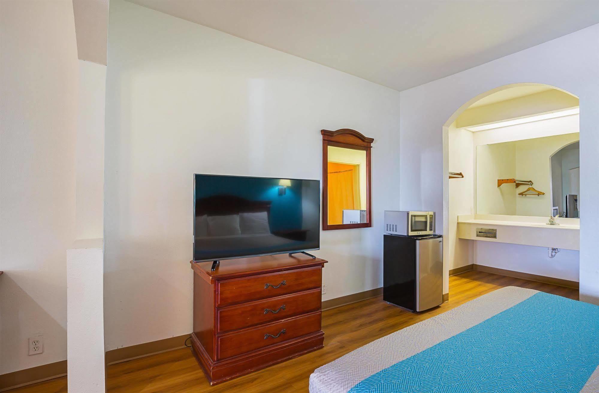 Island Inn By Oyo Galveston Beach, Tx Extérieur photo