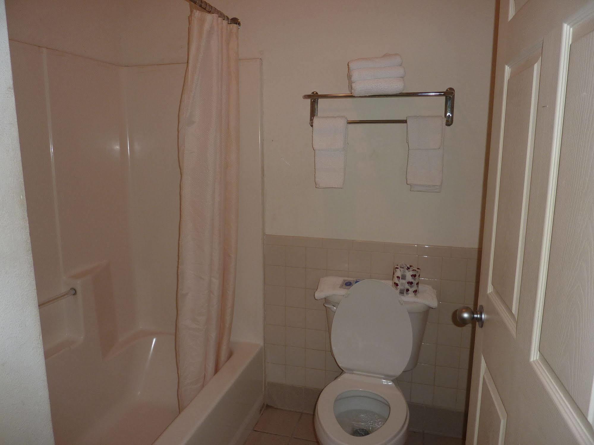 Island Inn By Oyo Galveston Beach, Tx Extérieur photo